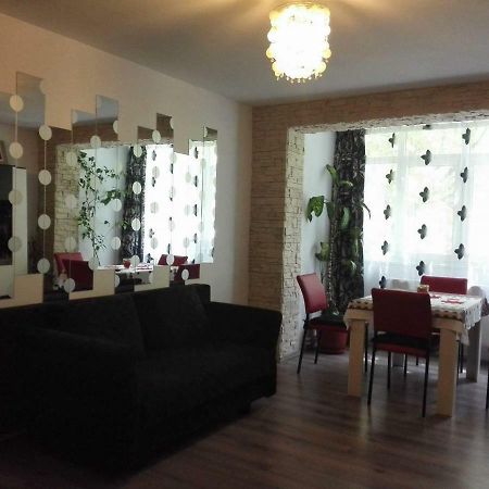 Apartament Ela Elegance Apartment Orşova Екстериор снимка